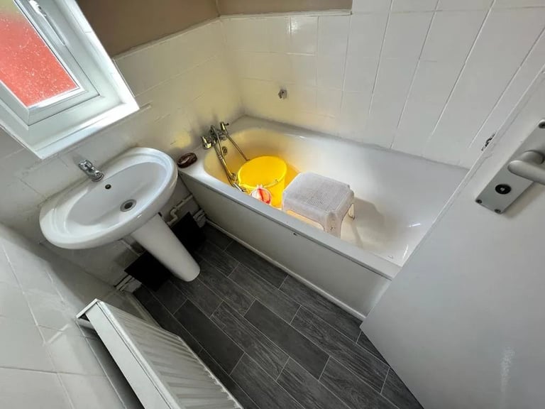 Newly Refurbished 3 Bedroom Terraced House to Let in Eastham, E6 