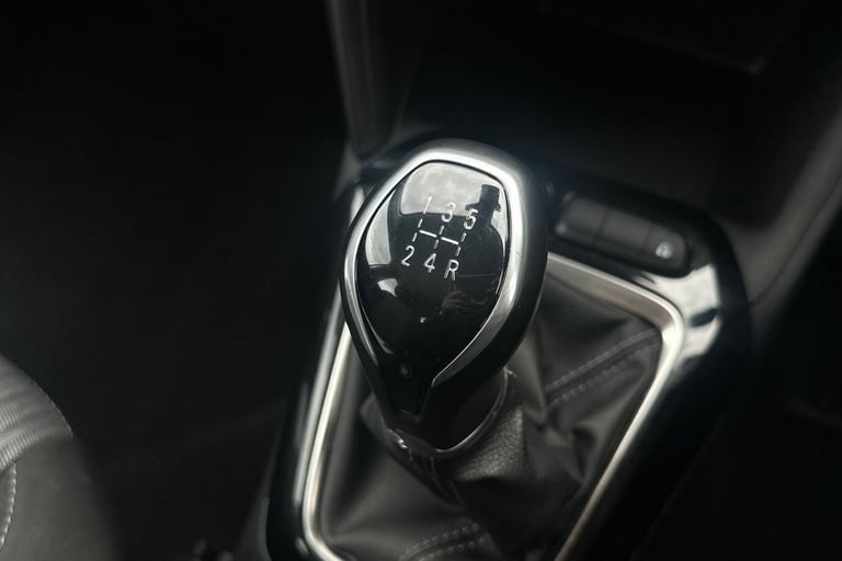  Vauxhall Corsa 1.2 Se Nav Hatchback 5dr Petrol Manual Euro 6 75 Ps Petrol