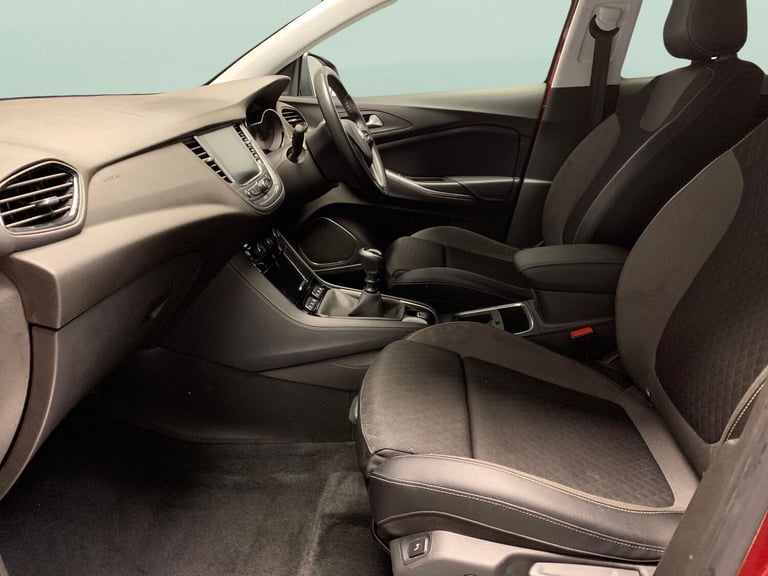 2020 Vauxhall Grandland X 1.5 Turbo D Business Edition Nav SUV 5dr Diesel Manual Euro 6 (s/s) (13...
