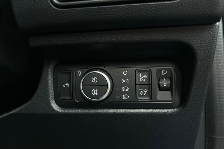 2025 Ford Ranger Tremor AUTO 2.0 EcoBlue 205ps 4x4 Double Cab Pick Up, LOAD BOX BEDLINER Aut Pick...