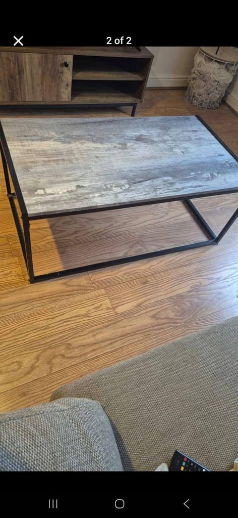 Coffee table - modern design ONLY £12