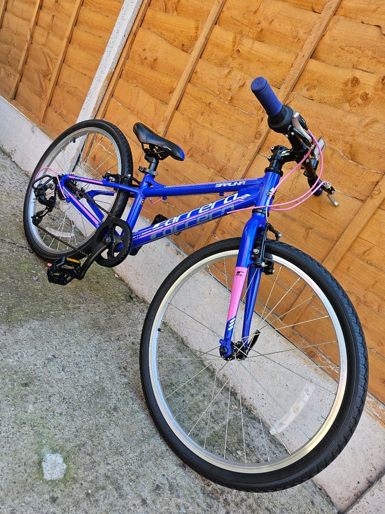 BIKE 24" WHEEL CARRERA LIGHTWEIGHT 7-SPEED HYBRID - Age Range 7-11 Years £135