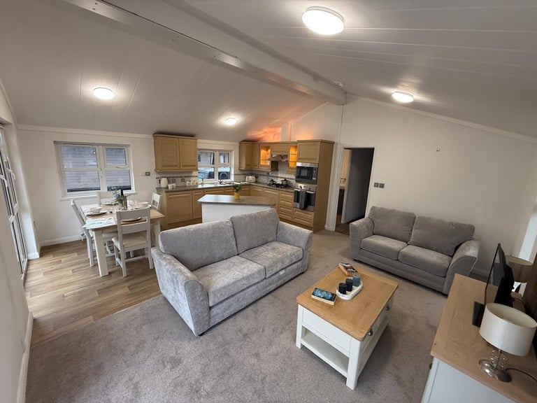 Wood Exterior 3 Bed Twin Lodge - DG, CH, Bath, Utility - Offsite / Private Land