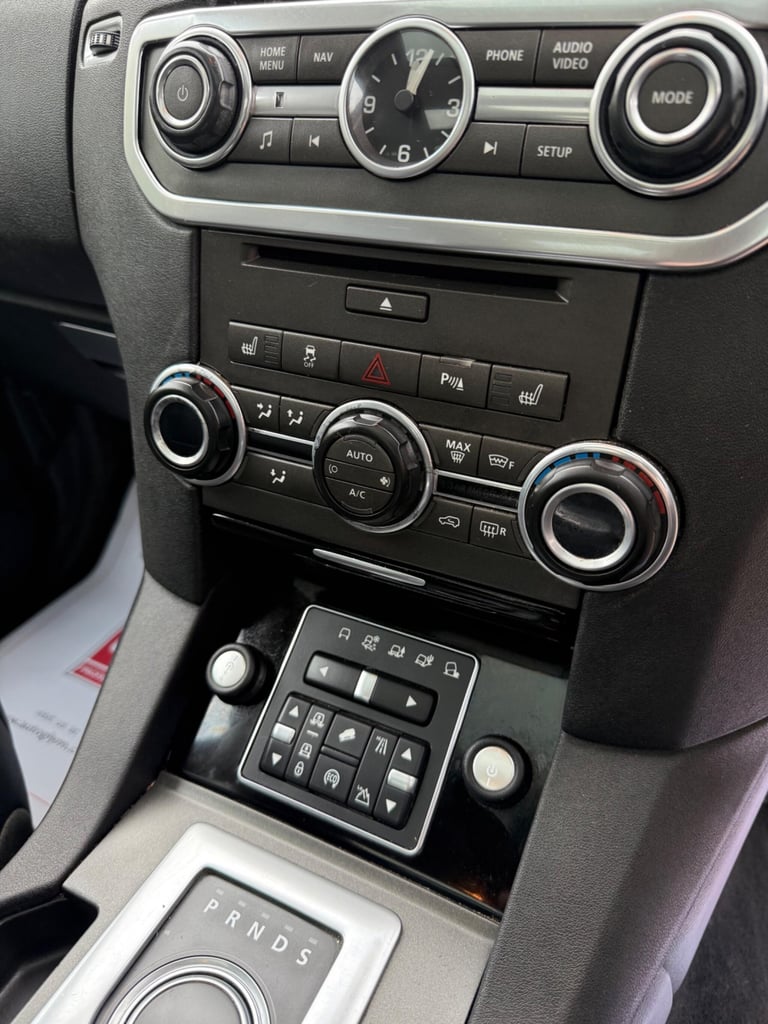 2016 Land Rover Discovery 4 3.0 SD V6 HSE SUV 5dr Diesel Auto 4WD Euro 6 (s/s) (256 bhp) ESTATE D...