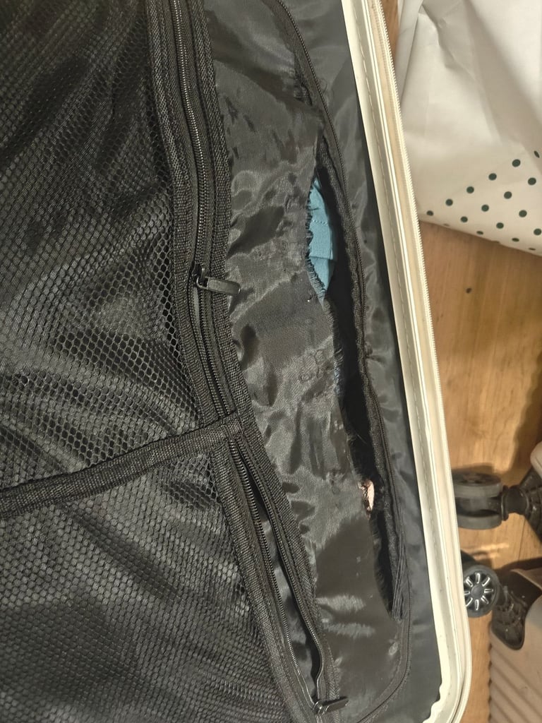 Used 26-Inch White Suitcase – Heavily Worn but Fully Functional