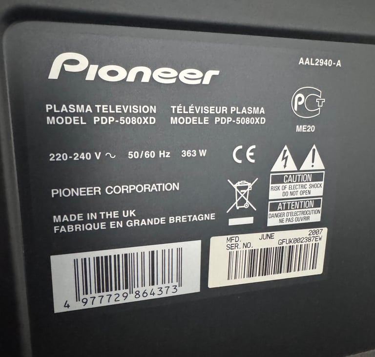 Pioneer 50in HD Ready Plasma TV Package with accessories in immaculate condition 