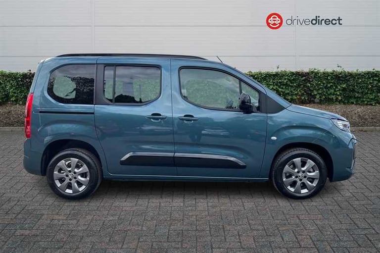 2024 Vauxhall Combo Life Electric 50kWh Ultimate MPV 5dr Electric Auto (7.4kW Charger) (136 ps) M...