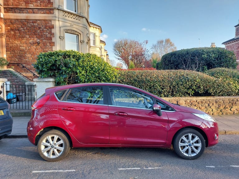 Ford, FIESTA, Hatchback, 2010, Manual, 1242 (cc), 5 doors