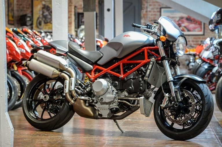 Ducati Monster 1000 S4R