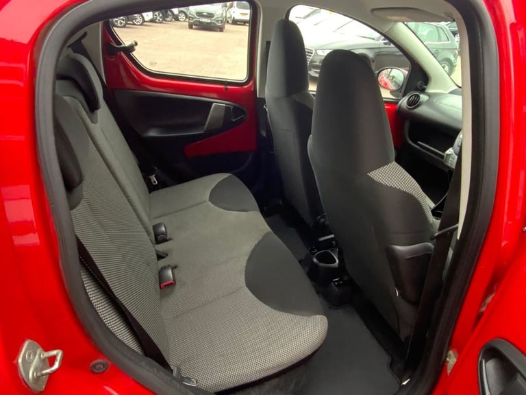 2013 Toyota AYGO 1.0 VVT-i Move Hatchback 5dr Petrol MultiMode Euro 5 (68 ps) Hatchback Petrol Au...