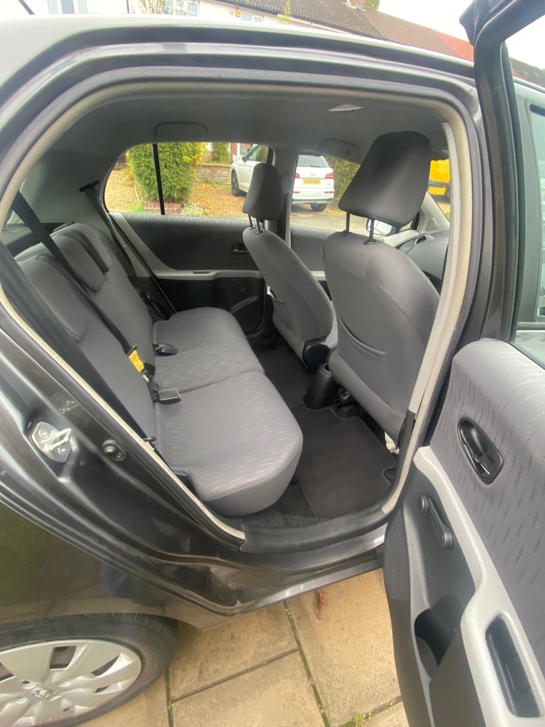 Toyota, YARIS, Hatchback, 2009, Manual, 1329 (cc), 5 doors-euro 4 