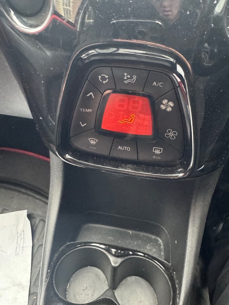 Peugeot, 208, Hatchback, 2014, Manual, 1398 (cc), 5 doors