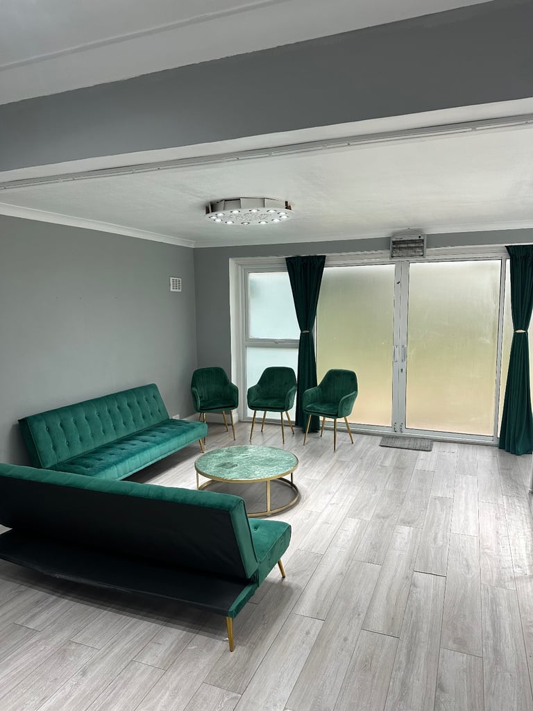 Studio to rent Mill Hill NW7 , Colindale 