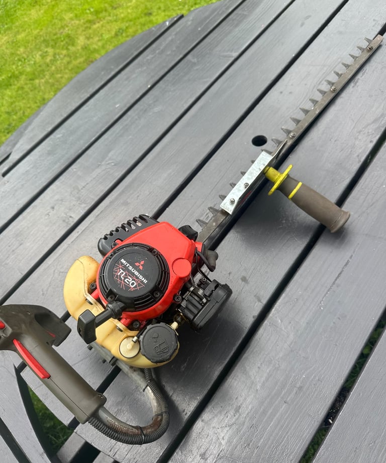 image for Mitsubishi KAAZ Pro single sided petrol hedge cutter 30” clippers vgc lawnmower mower trimmer