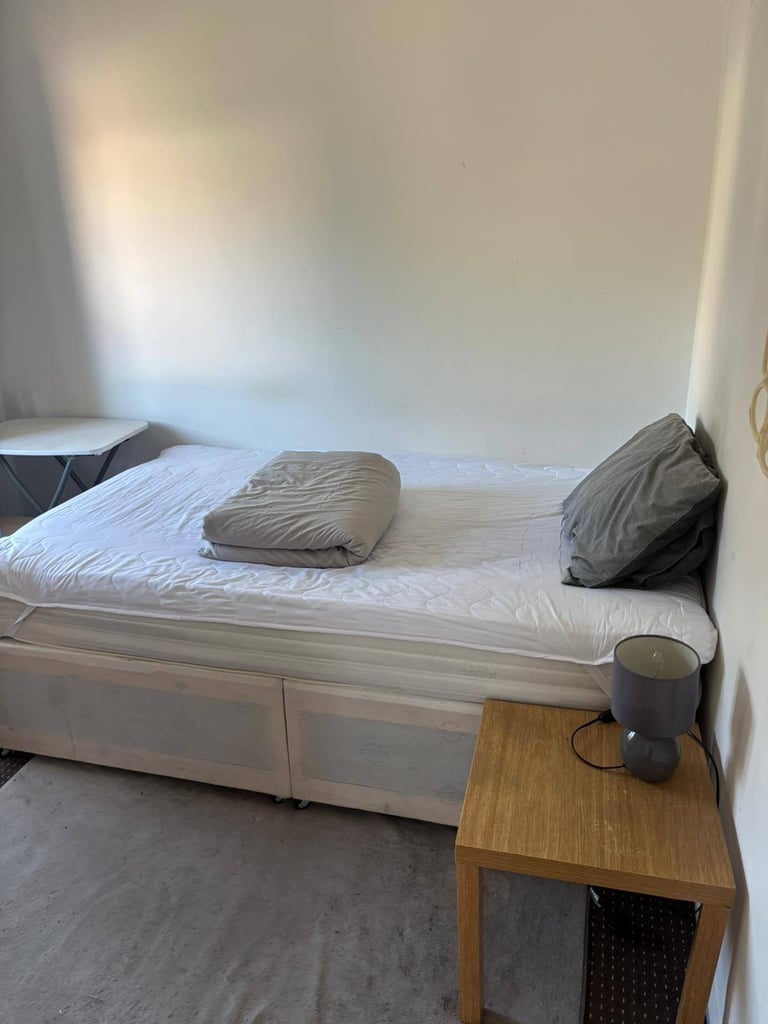 Spacious and Cosy Double Room for Rent in - UB7 9HN