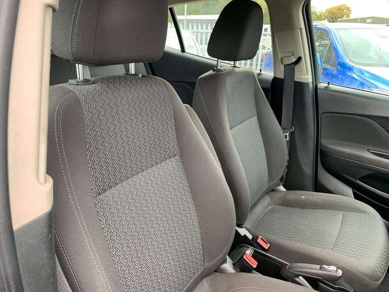 2017 Vauxhall Mokka X 1.6i Active 5dr HATCHBACK Petrol Manual