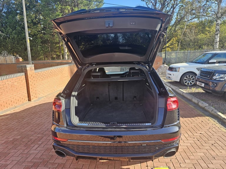 AUDI RSQ8 TFSI QUATTRO VORSPRUNG 