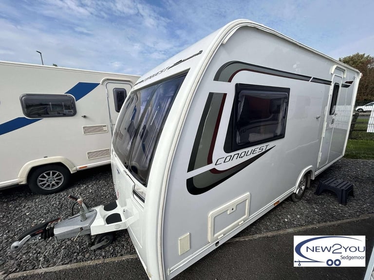 2015 Lunar Conquest CK 2 Berth Caravan + Motor mover - STOCK S048
