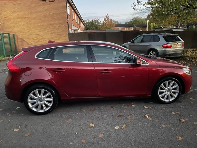 2015 Volvo V40 D4 [190] SE Lux Nav 5dr HATCHBACK DIESEL Manual