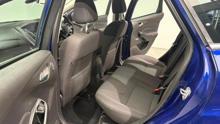 2013 Ford Focus 1.6 Titanium Navigator Powershift Euro 5 5dr ESTATE Petrol Automatic