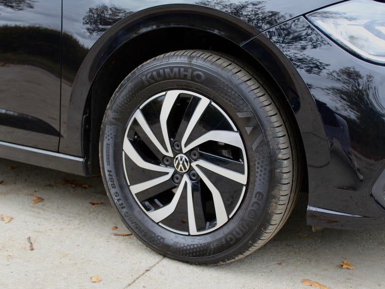 Volkswagen, POLO, Hatchback, 2024, Semi-Auto, 999 (cc), 5 doors