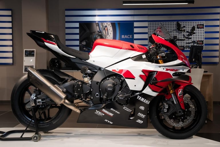 YAMAHA R1 GYTR - YAMAHA 70TH ANNIVERSARY - YRT SUZUKA 8 HOURS REPLICA