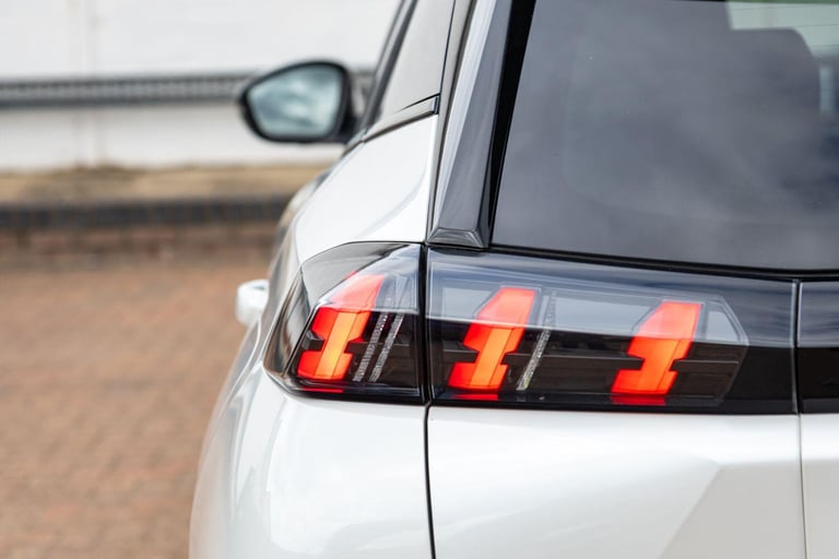 2022 Peugeot 2008 1.2 PureTech GT SUV 5dr Petrol EAT Euro 6 (s/s) (130 ps) HATCHBACK Petrol Autom...