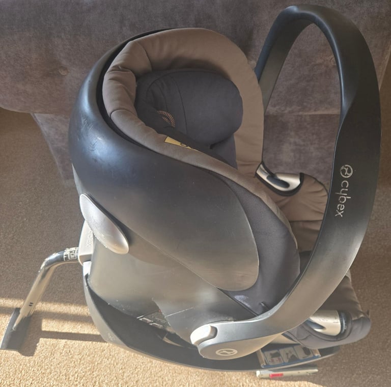 image for Cybex platinum baby car seat with aton Q isofix base.  For 0 to 13kg