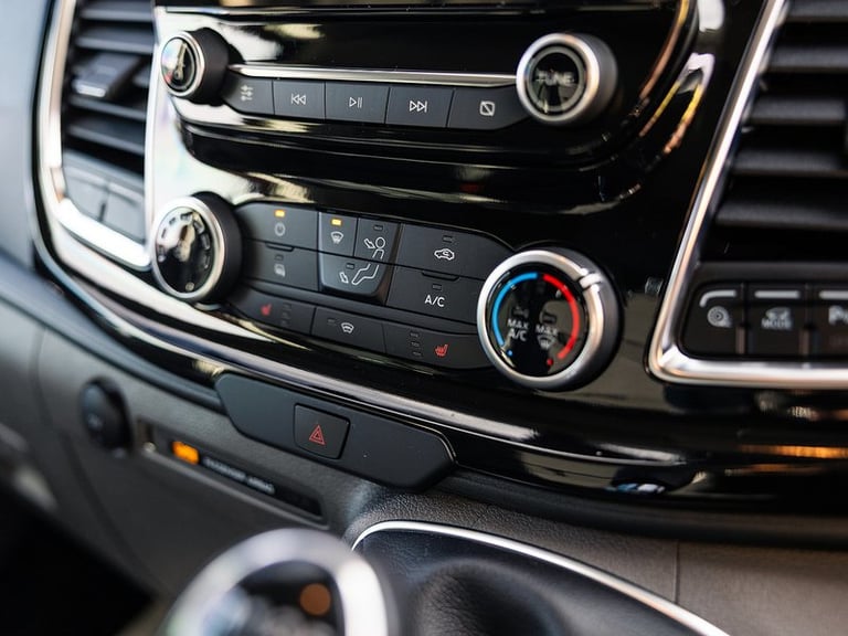 2022 Ford Transit Custom 2.0 EcoBlue 130ps Low Roof D/Cab Limited Van PANEL VAN DIESEL Manual