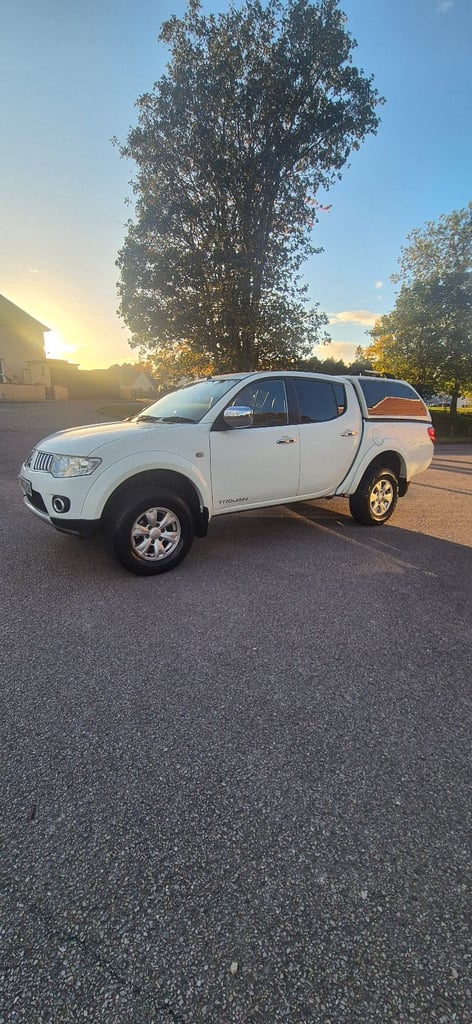Mitsubishi L200 Trojan 2477 (cc)