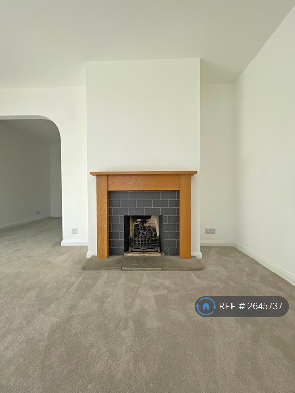 4 bedroom house in The Ridgeway, Marlow, SL7 (4 bed) (#2645737)