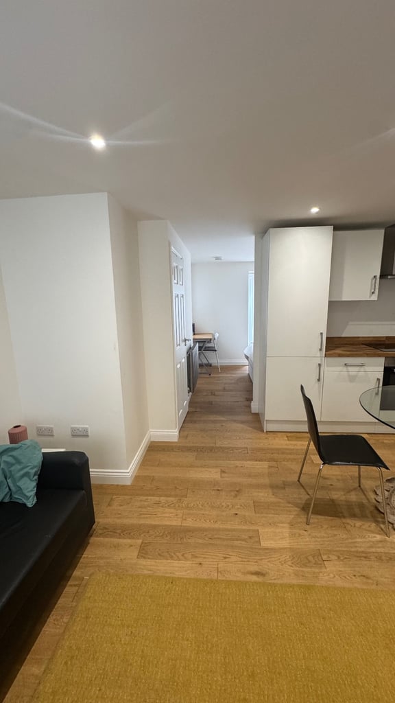 One bedroom modern flat for rent