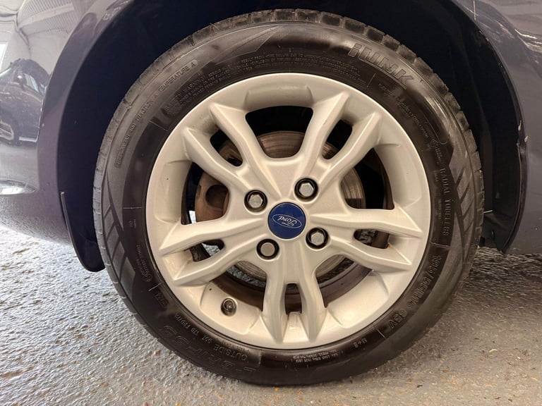 2014 Ford Fiesta 1.0T EcoBoost Zetec Euro 5 (s/s) 5dr HATCHBACK Petrol Manual