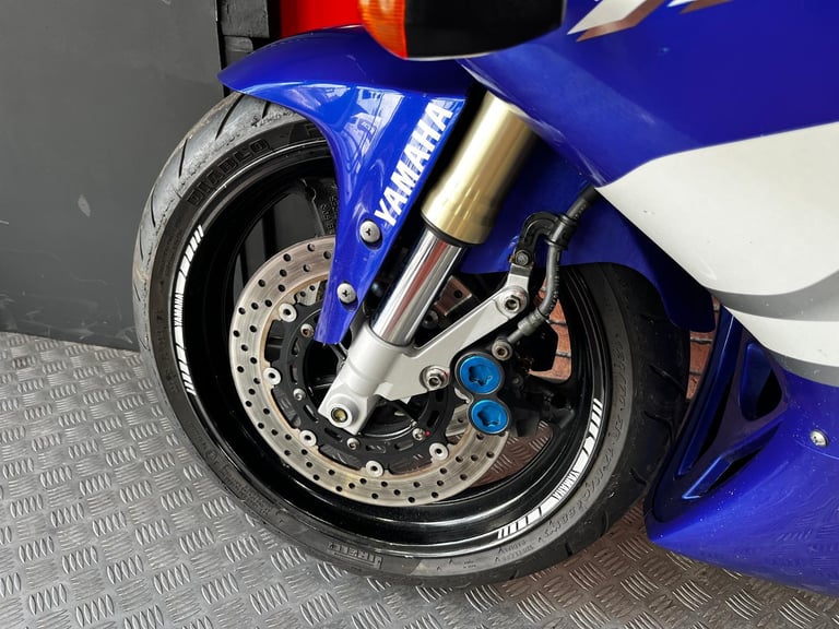 Yamaha YZF R1 5JJ LOVLEY CLEAN EXAMPLE