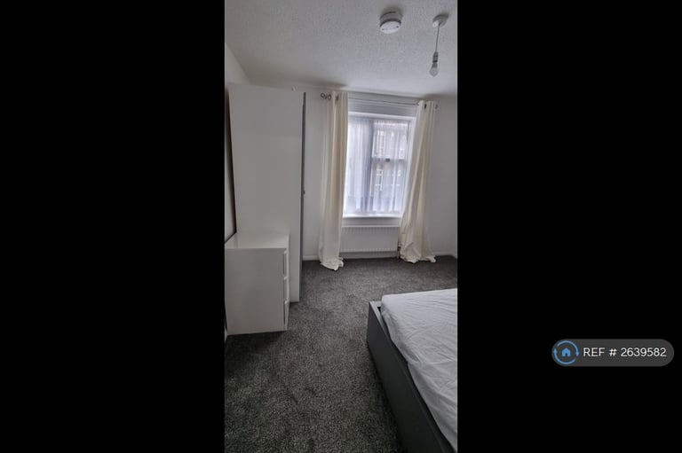 image for 1 bedroom in Whitworth Road, London, SE18 (#2639582)