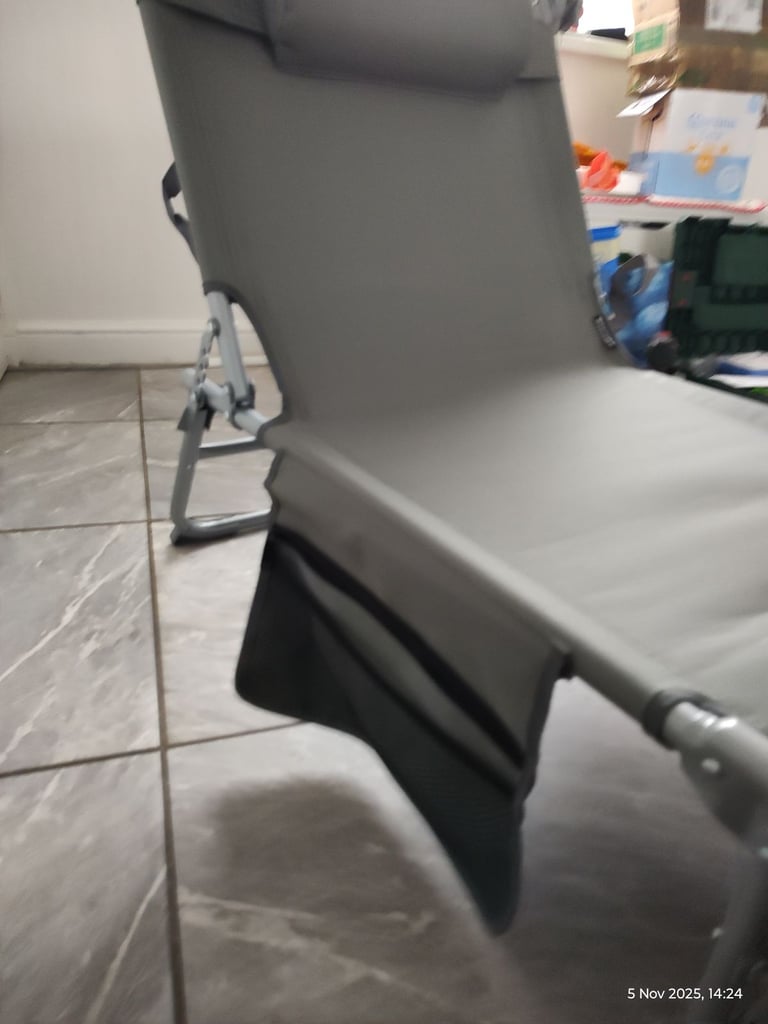 Folding Sun Lounger - New - 15.01