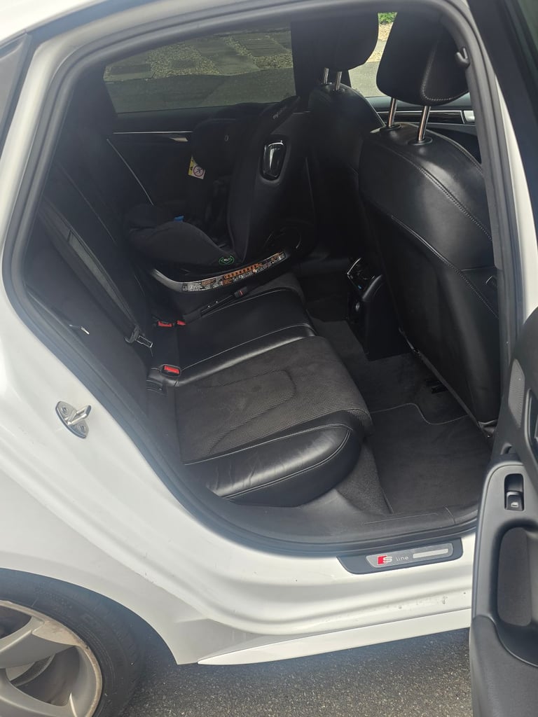 Audi A4 2.0 TFSI Black Edition S Tronic Quattro S Line (2011)