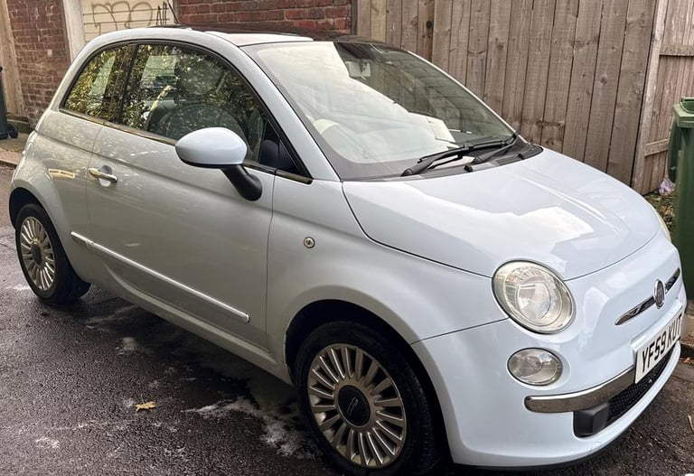 image for 2009 Fiat 500 1.2L Lounge Hatchback 3dr Petrol Manual Euro 4 (69 bhp) Hatchback Petrol Manual