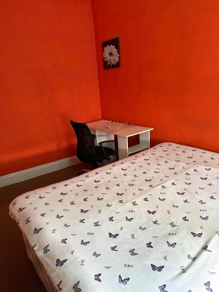 Spacious and Cosy Double Room for Rent in - BS3 4PF