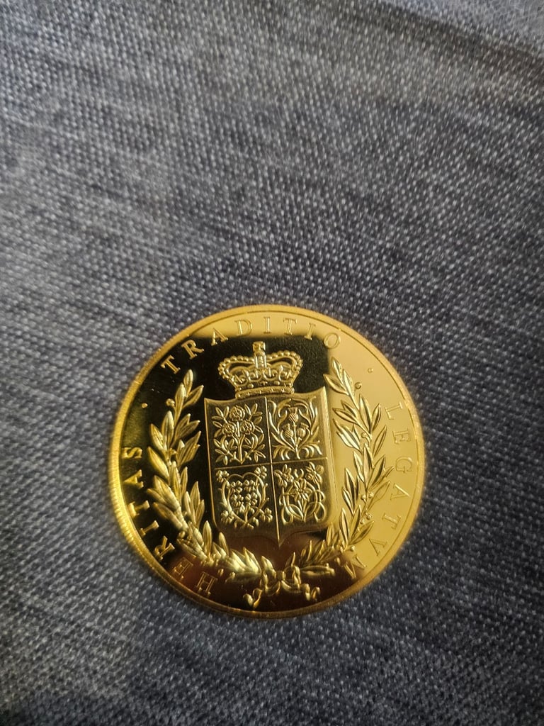 Quen elizabeth collectable coin