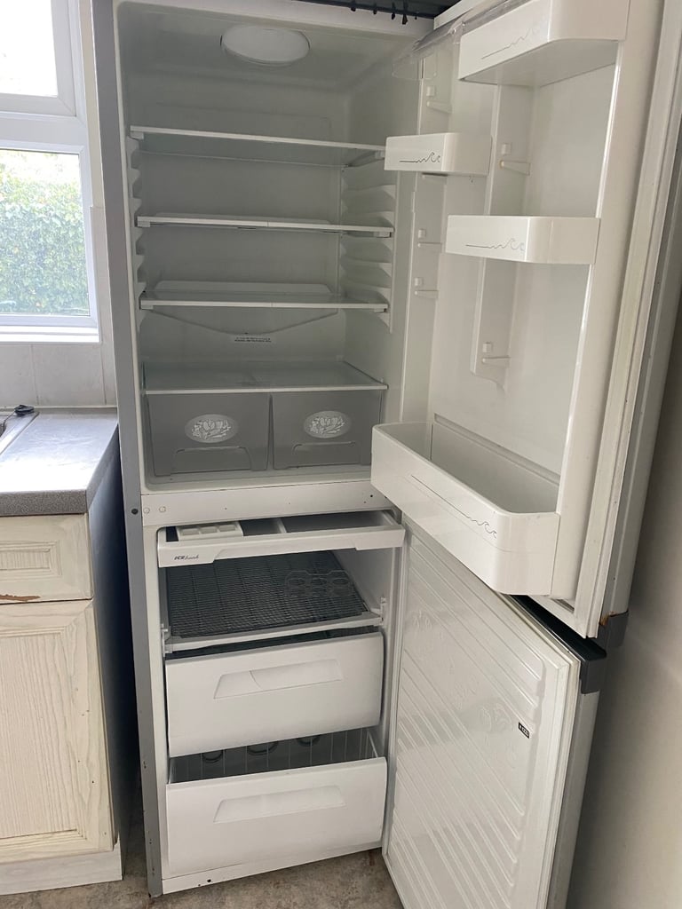 image for Beko Fridge Freezer silver