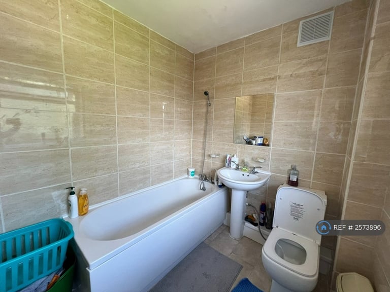 3 bedroom house in Newhaven Road, Leicester, LE5 (3 bed) (#2573896)