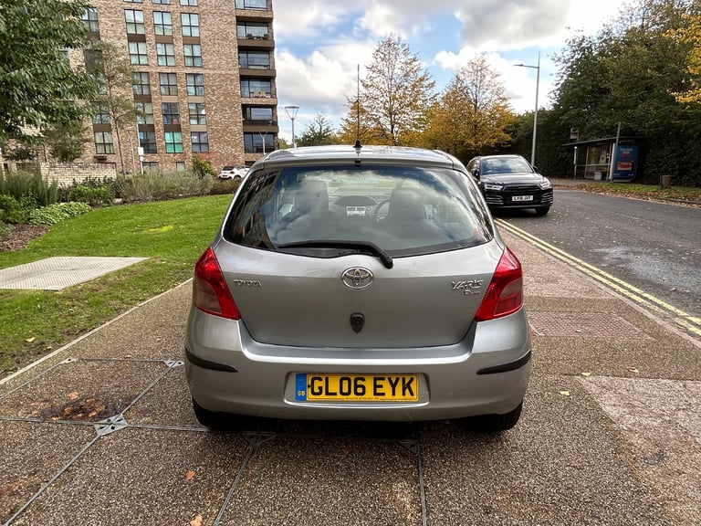 Toyota YARIS 1.3 automatic,low miles 50k,drives superb,excellent condition,service history,2 keys 