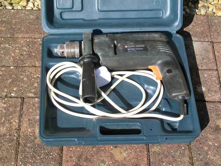 BLACK & DECKER BD 154R 550W HAMMER DRILL WITH CARRY CASE