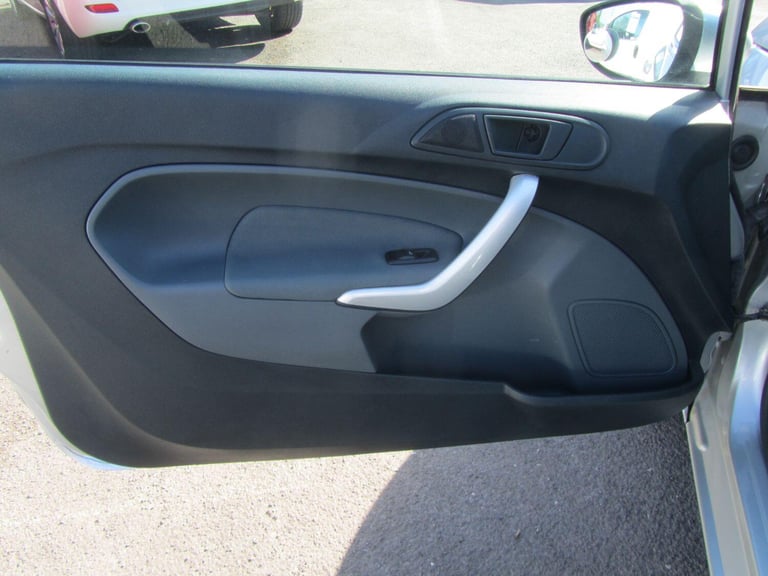 FORD FIESTA 1.3 Zetec 2010