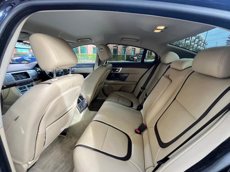 2015 Jaguar XF 2.2d [200] Portfolio 4dr Auto SALOON Diesel Automatic