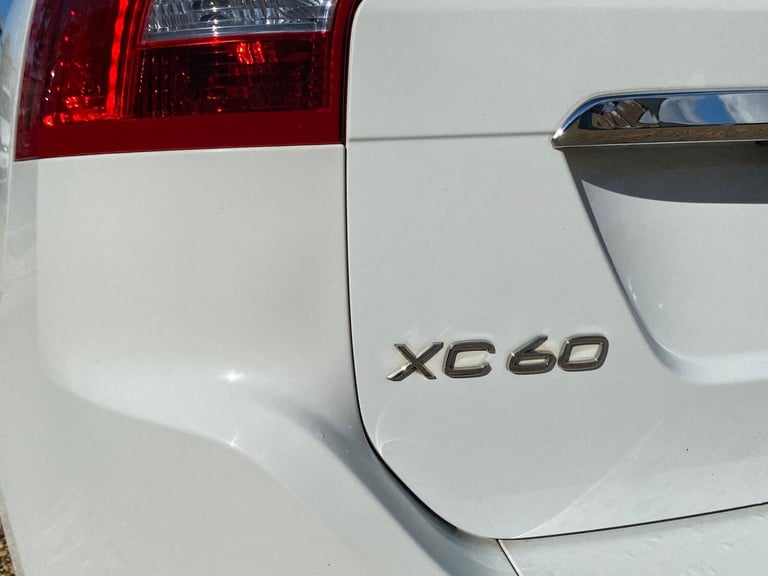 2016 Volvo XC60 2.0 D4 SE Nav Euro 6 (s/s) 5dr ESTATE Diesel Manual