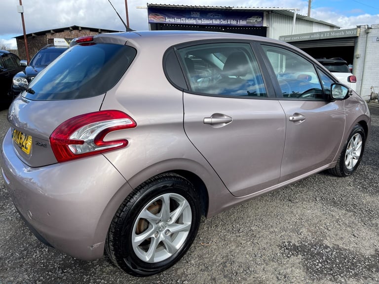 2014 Peugeot 208 ACTIVE 5-Door Petrol