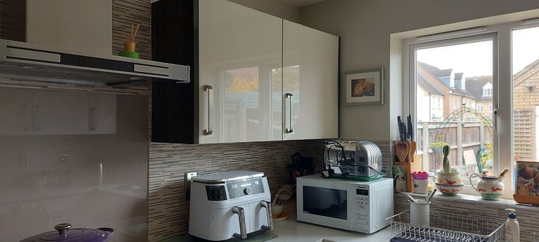 image for Composite Quartz Worktops - white/grey