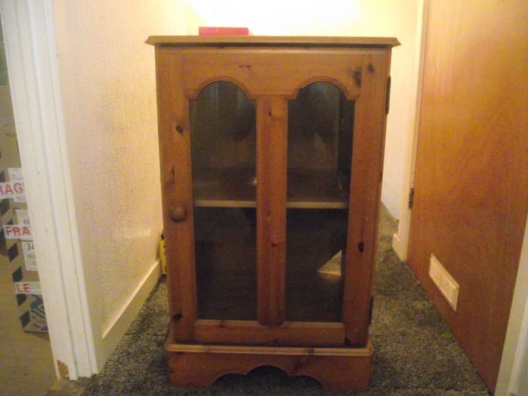image for SOLID PINE STEREO UNIT
